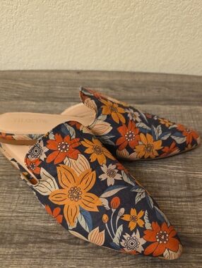 Tilocow Navy Floral Slip-On Mules with Orange & Cream Blooms Size 10
